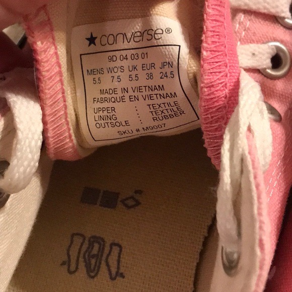 Pink Converse - Picture 5 of 5